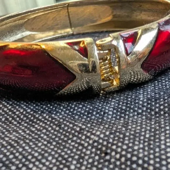 Vintage 80s Red Glass Panel Gold Tone Hinged Bangle Bold Statement - Picture 10 of 12